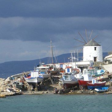 Τα παραδοσιακά καΐκια «βυθίζονται» στη γραφειοκρατία